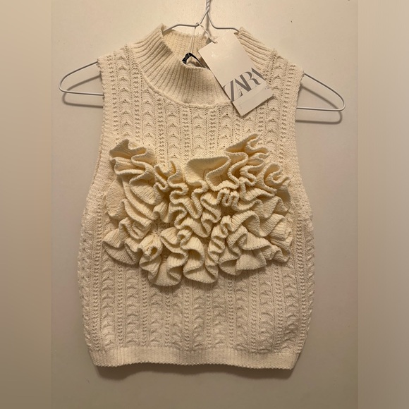 Zara Tops - Zara knit top